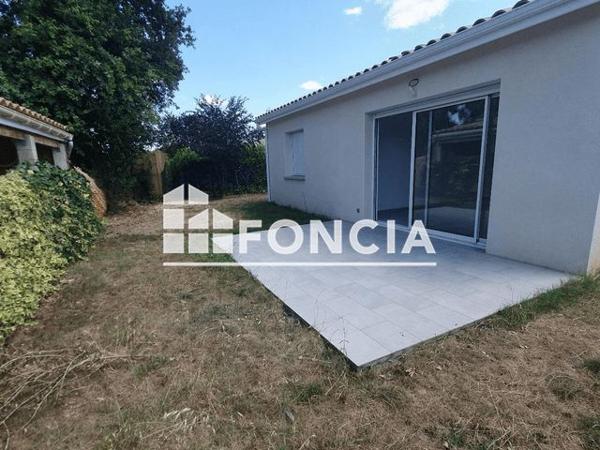 Location Maison 5 pièces 105.6 m² - 14 RUE DES PYRENEES Saint-sulpice 81370