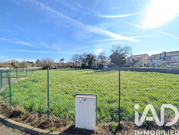 Terrain à vendre 1 072 m² Lussac-les-Châteaux