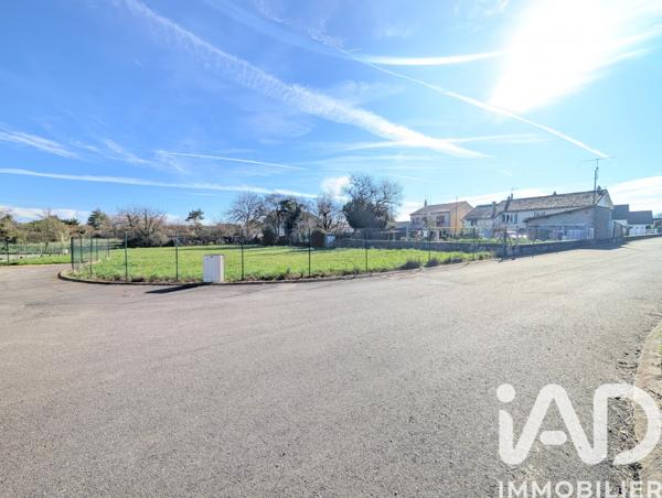 Terrain à vendre 1 072 m² Lussac-les-Châteaux