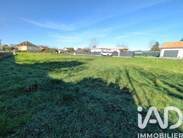 Terrain à vendre 1 072 m² Lussac-les-Châteaux
