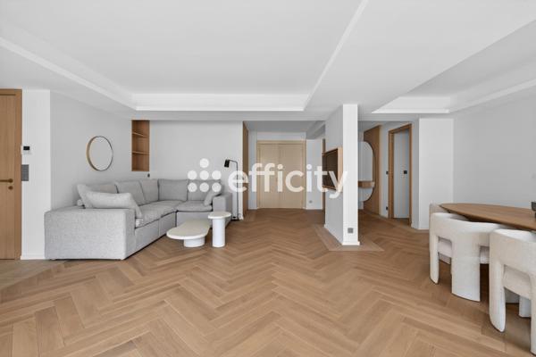 Appartement
         4 pièces
        - 122 m² Bien prestige 1 950 000 € *