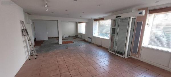 Fonds et/ou murs commerciaux à louer à Crozon dans le Finistère (29160), ref : 3186