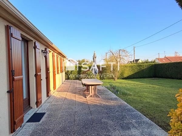 Jolie maison de plain pied avec garage avec jardin