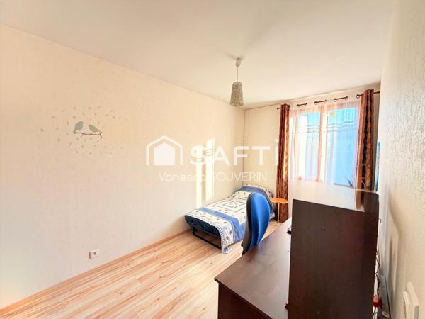 Jolie maison de plain pied avec garage avec jardin