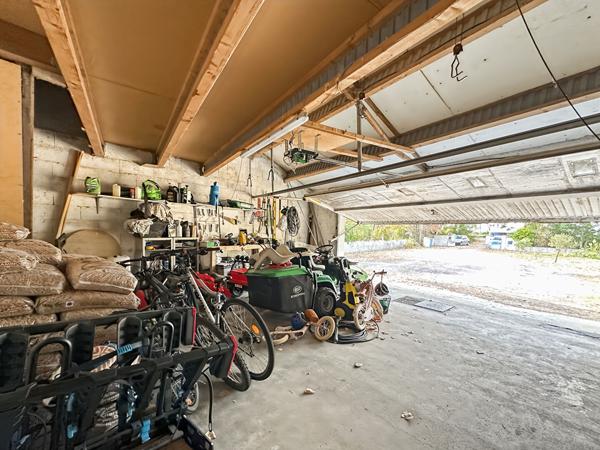 Maison rénovée de 126m² + 60m² de garage sur 1900m² de terrain