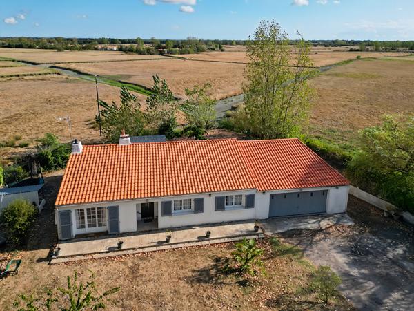 Maison rénovée de 126m² + 60m² de garage sur 1900m² de terrain