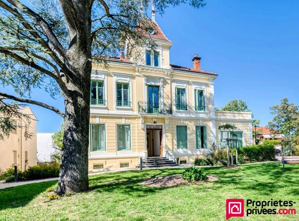 T5, réhabilitation récente dans maison Bourgeoise, Bron Centre