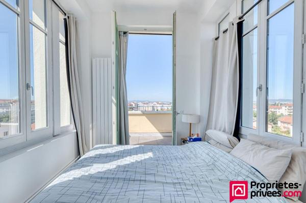 T5, réhabilitation récente dans maison Bourgeoise, Bron Centre