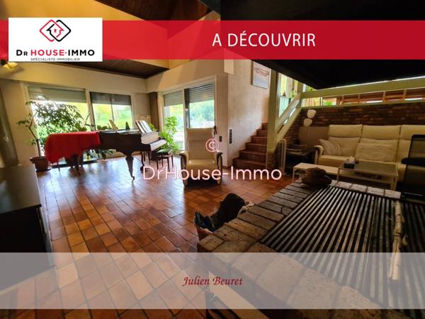 Maison à vendre 10 pièces de 240 m²