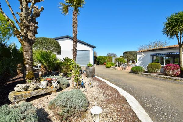 Villa à vendre 10 pièces AIGREFEUILLE D'AUNIS (17)