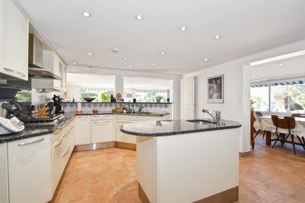 Villa à vendre 10 pièces AIGREFEUILLE D'AUNIS (17)