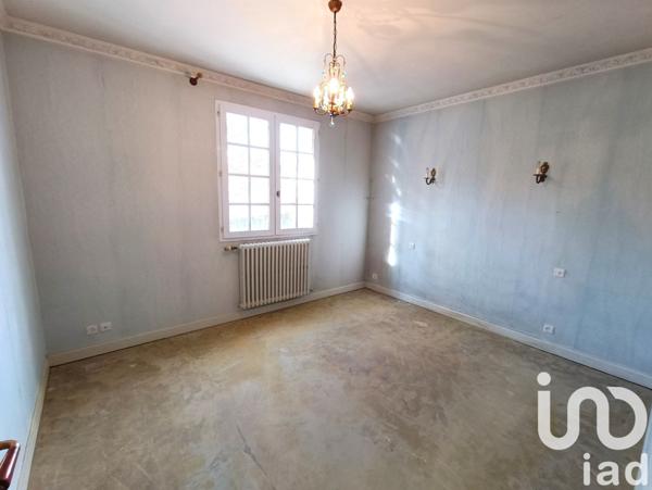Maison 8 pièces de 187 m² à Aizenay (85190)