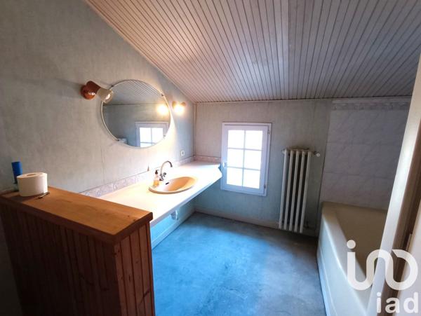 Maison 8 pièces de 187 m² à Aizenay (85190)