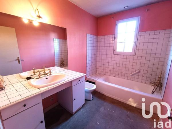 Maison 8 pièces de 187 m² à Aizenay (85190)