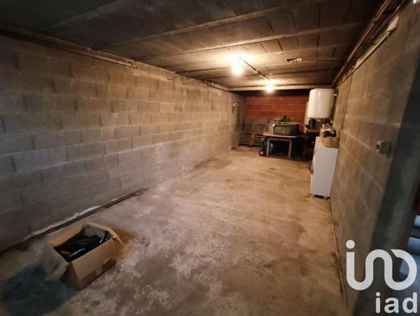 Maison 8 pièces de 187 m² à Aizenay (85190)