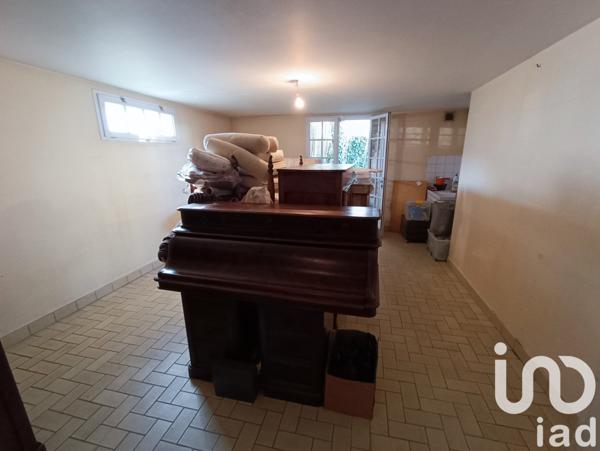 Maison 8 pièces de 187 m² à Aizenay (85190)