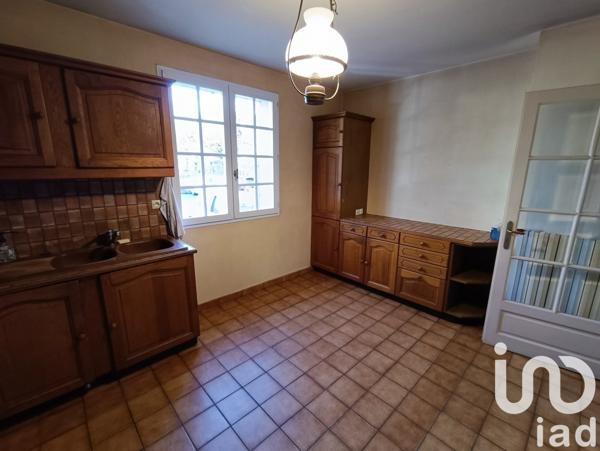 Maison 8 pièces de 187 m² à Aizenay (85190)