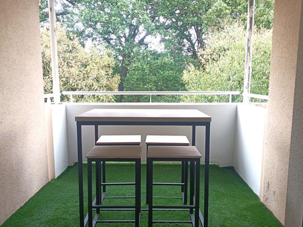 APPARTEMENT T2 MEUBLE - PARKING - PISCINE