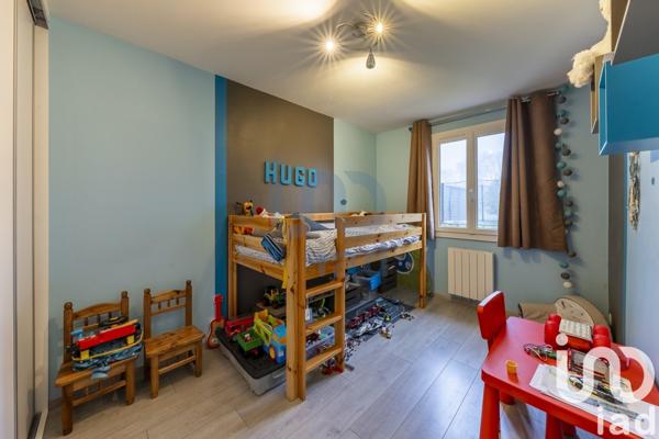 Maison 5 pièces de 150 m² à Moret Loing et Orvanne (77250)