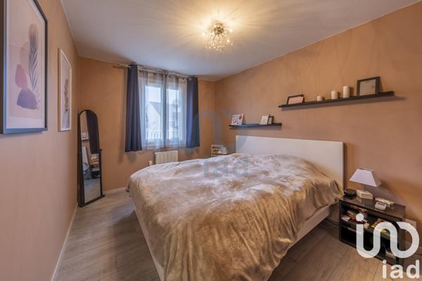 Maison 5 pièces de 150 m² à Moret Loing et Orvanne (77250)