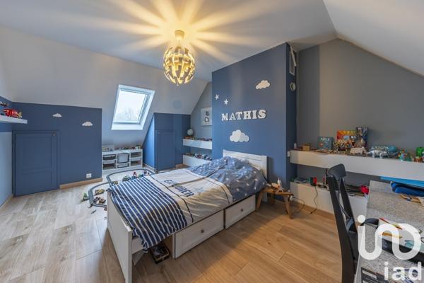 Maison 5 pièces de 150 m² à Moret Loing et Orvanne (77250)