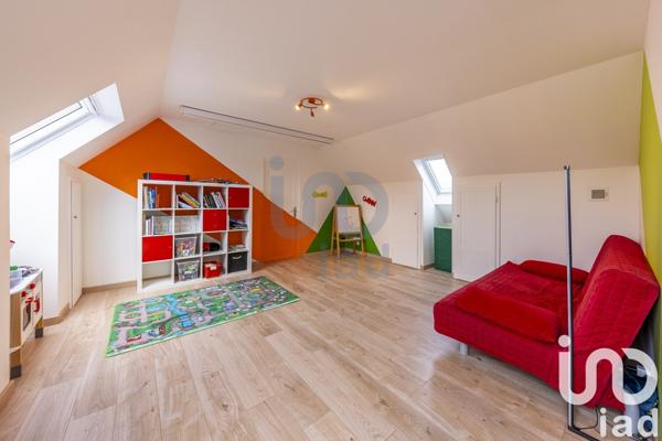 Maison 5 pièces de 150 m² à Moret Loing et Orvanne (77250)