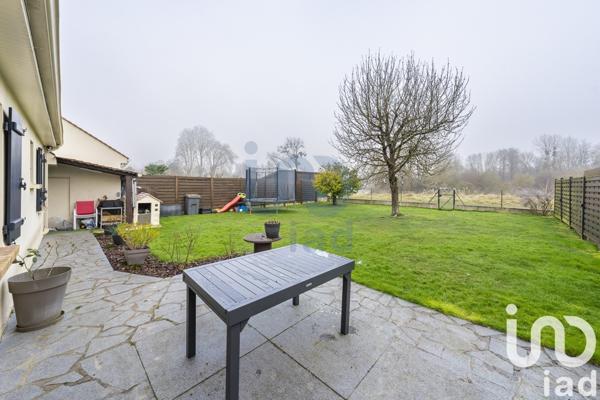 Maison 5 pièces de 150 m² à Moret Loing et Orvanne (77250)