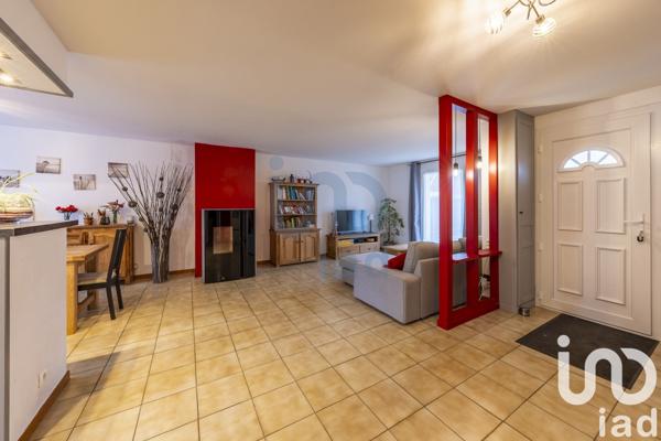 Maison 5 pièces de 150 m² à Moret Loing et Orvanne (77250)