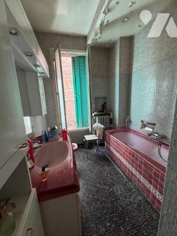 ASNIERES SUR SEINE - AVENUE D'ARGENTEUIL - MAISON 6 PIECES