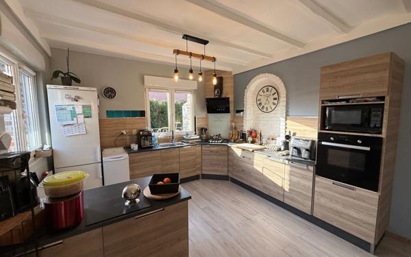 Maison à vendre    4 pièces •  Merville