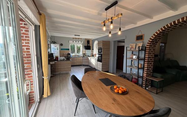 Maison à vendre    4 pièces •  Merville