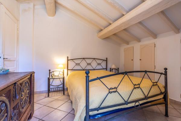 Villa 8 pièces 233 m² avec piscine sur 1 hectare à Roquebrune-sur-Argens