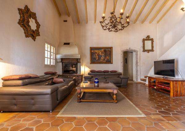 Villa 8 pièces 233 m² avec piscine sur 1 hectare à Roquebrune-sur-Argens