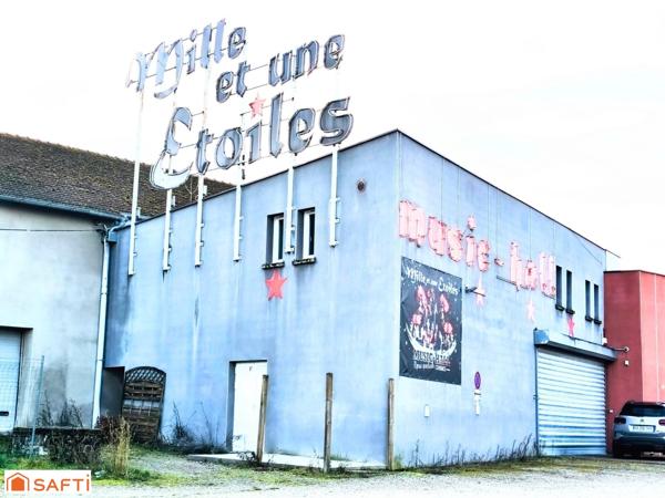 Murs commerciaux d'un établissement exceptionnel à reprendre, comprenant restaurant, cuisine et autres espaces servant l'activité évènementiel