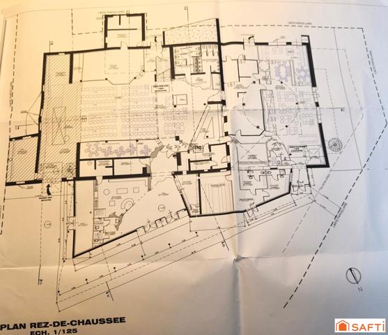 Murs commerciaux d'un établissement exceptionnel à reprendre, comprenant restaurant, cuisine et autres espaces servant l'activité évènementiel