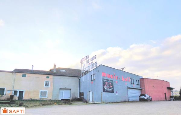 Murs commerciaux d'un établissement exceptionnel à reprendre, comprenant restaurant, cuisine et autres espaces servant l'activité évènementiel