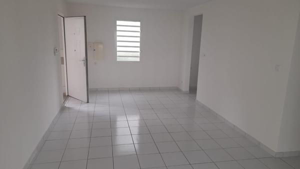 Appartement t4 Secteur Lamentin superficie 74 m2 + terrasse