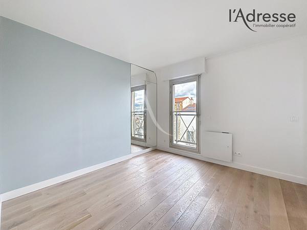 Suresnes - Appartement 4 pièces de 94 m² avec parking et cave - 2eme parking en sus