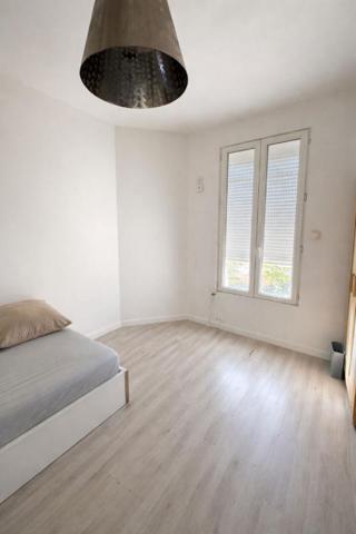 94190 - VILLENEUVE- SAINT-GEORGES - 1 Lot 32M2 - Appartements R+1 loué