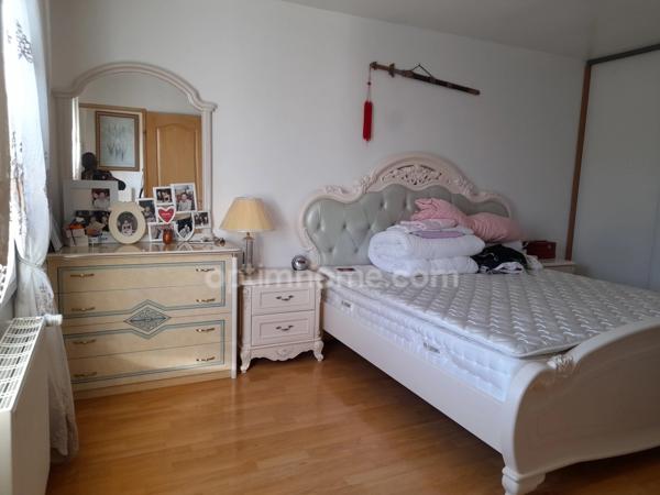 Maison duplex contemporaine avec prestations complètes et beaux volumes de 7 pièces AMILLY (45)