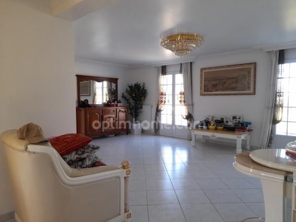 Maison duplex contemporaine avec prestations complètes et beaux volumes de 7 pièces AMILLY (45)