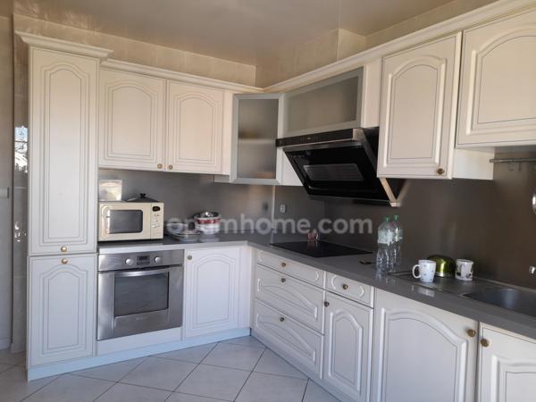 Maison duplex contemporaine avec prestations complètes et beaux volumes de 7 pièces AMILLY (45)