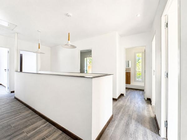 MARSEILLE 12ème Arrdt. A 500 m du métro, Maison neuve 155 m² avec 5 chambres.