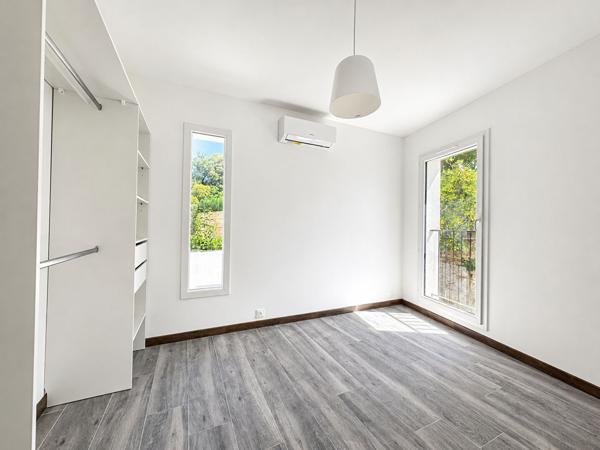 MARSEILLE 12ème Arrdt. A 500 m du métro, Maison neuve 155 m² avec 5 chambres.