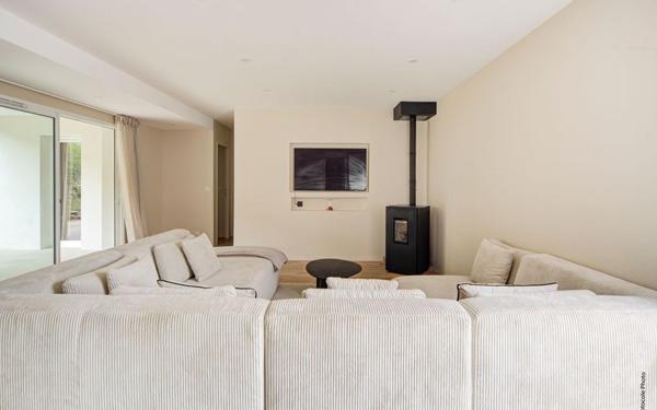 Maison à vendre    5 pièces •  Pechbonnieu