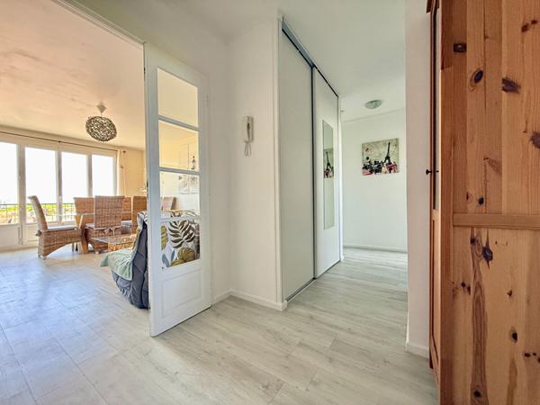 Appartement T3 lumineux - avec place de parking