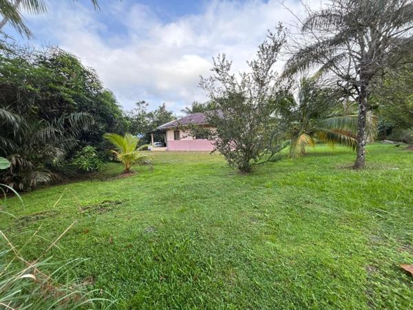 MAISON T4 DE PLAIN PIED AVEC TERRASSE, JARDIN ET PISCINE HORS SOL
