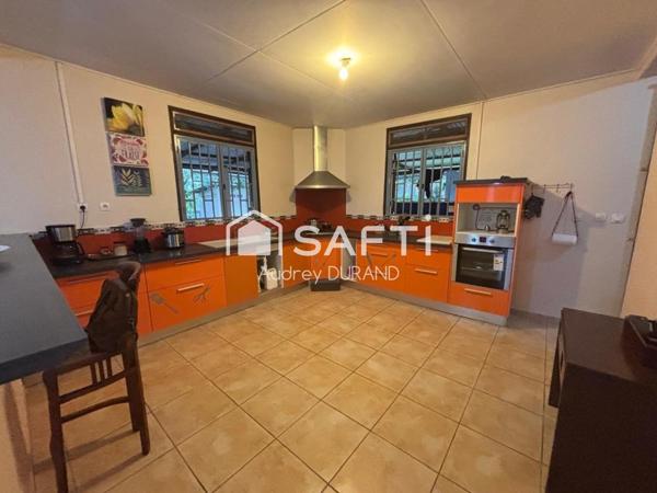 MAISON T4 DE PLAIN PIED AVEC TERRASSE, JARDIN ET PISCINE HORS SOL