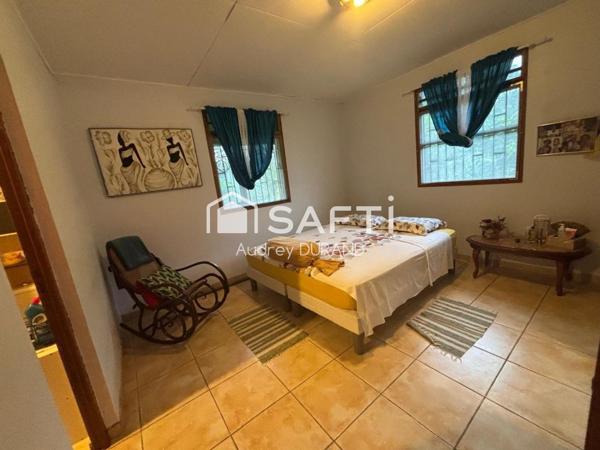 MAISON T4 DE PLAIN PIED AVEC TERRASSE, JARDIN ET PISCINE HORS SOL