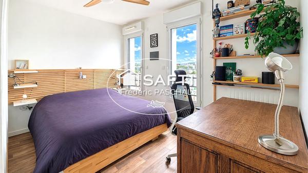 Appartement 3 pièces - Balcon de 17 m² + Parking privatif